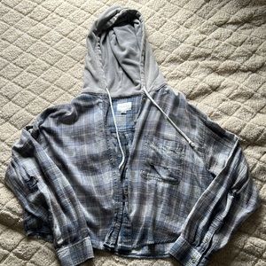American Eagle Cropped Distressed Hooded Flannel